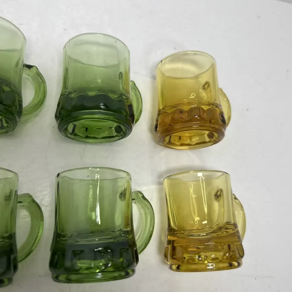 Federal Glass Mini Beer Mug Shotglasses Fluted Bottoms 4 Amber, 4 Green- Set 8